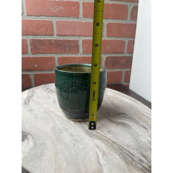 Studio Pottery Mug Green Sgraffito Handmade Stoneware Signed CR 12oz - Picture 3 of 7